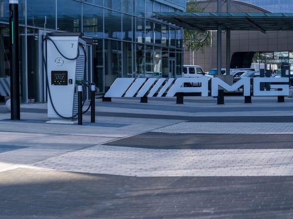 Public EV Charging: Networks, Etiquette and How It Works